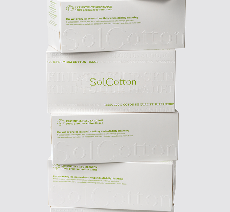 Stack of SolCotton l'essentiel boxes on a white background